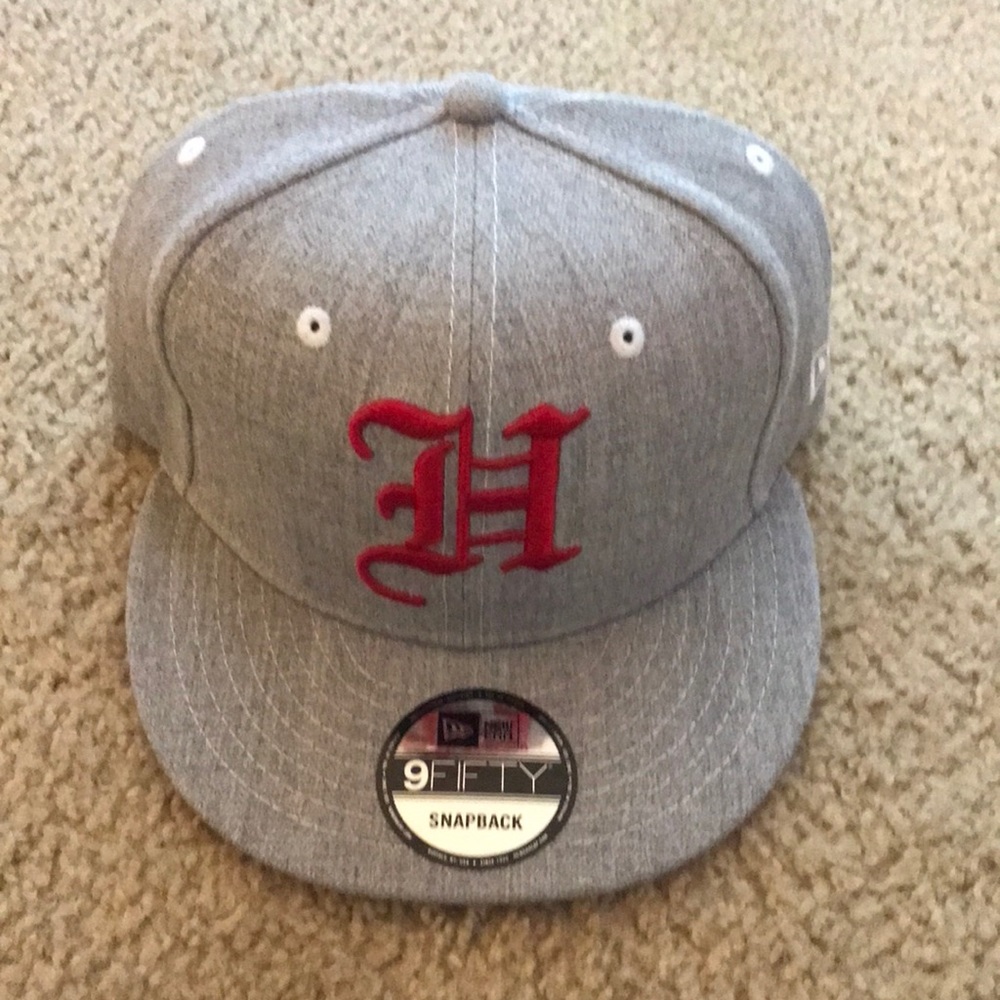 New era snap-back Hawaii hat new never used